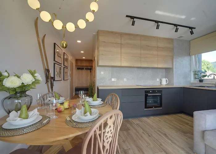 Trevilles - Shiny Rock * Szklarska Poręba